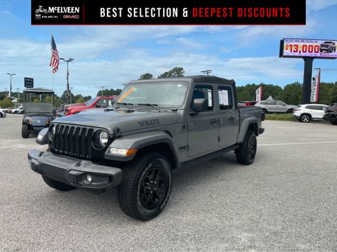 Used 2021 Jeep Gladiator Sport AWD/4WD image 1