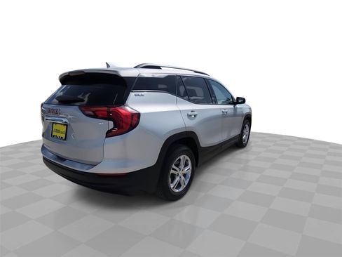 Used 2019 GMC Terrain SLE w/ Driver Convenience Package FWD image 8