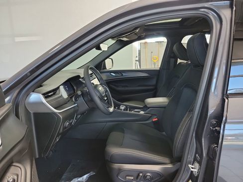 New 2026 Jeep Grand Cherokee Laredo X AWD/4WD image 9