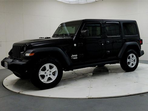 Used 2019 Jeep Wrangler Unlimited Sport S image 4