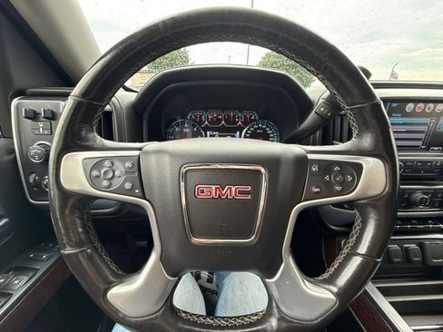 Used 2018 GMC Sierra 1500 SLT AWD/4WD image 19