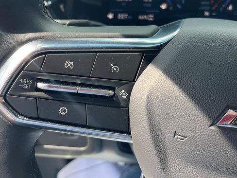 Used 2025 Chevrolet Tahoe Z71 image 11