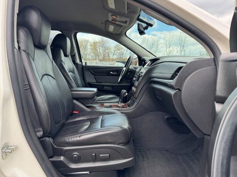 Used 2014 Chevrolet Traverse LT FWD image 20