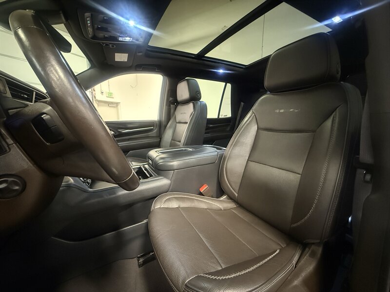 Used 2021 GMC Yukon Denali w/ Denali Premium Package AWD/4WD image 33