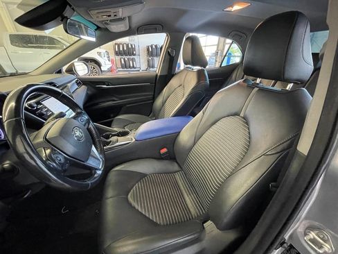Used 2020 Toyota Camry SE FWD image 22