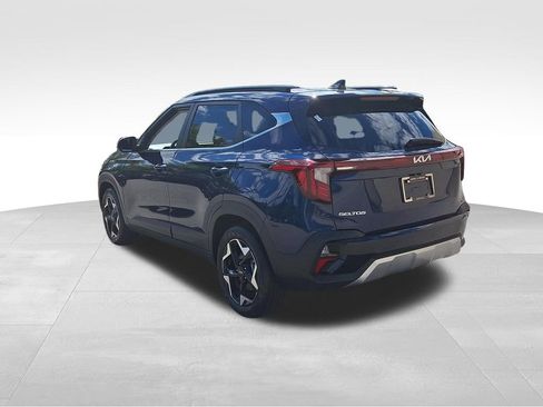 Used 2024 Kia Seltos EX AWD/4WD image 4