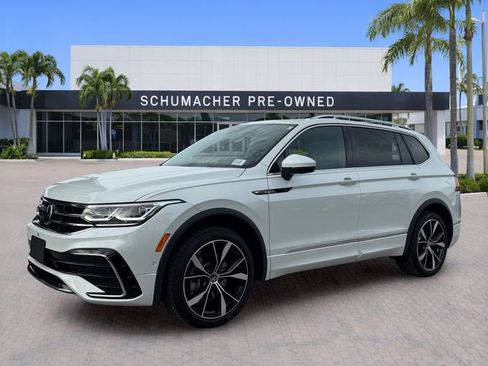 Certified 2024 Volkswagen Tiguan SEL R-Line AWD/4WD image 3