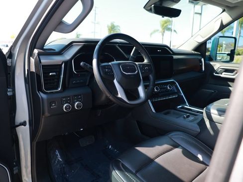Used 2025 GMC Sierra 3500 Denali w/ Denali Reserve Package AWD/4WD image 19