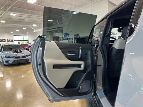 Used 2026 GMC Hummer EV SUV AWD/4WD image 42