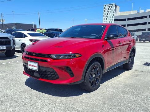 Used 2023 Dodge Hornet GT w/ GT Blacktop Package AWD/4WD image 4
