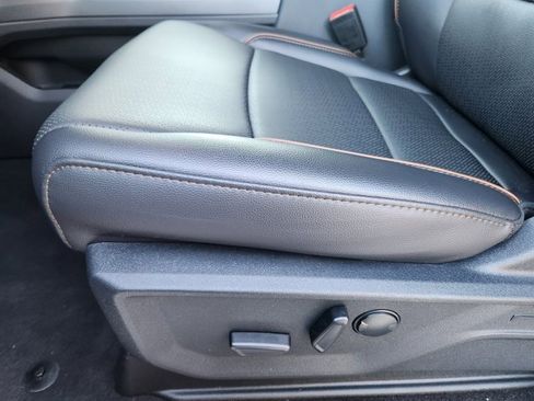 New 2025 Ford F250 Lariat w/ Lariat Ultimate Package image 19