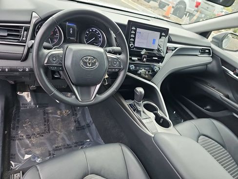 Used 2024 Toyota Camry SE image 20