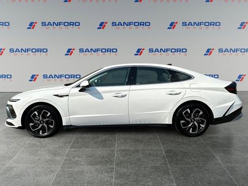 Used 2025 Hyundai Sonata SEL FWD image 2