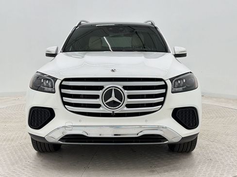 Used 2025 Mercedes-Benz GLS 450 4MATIC image 6