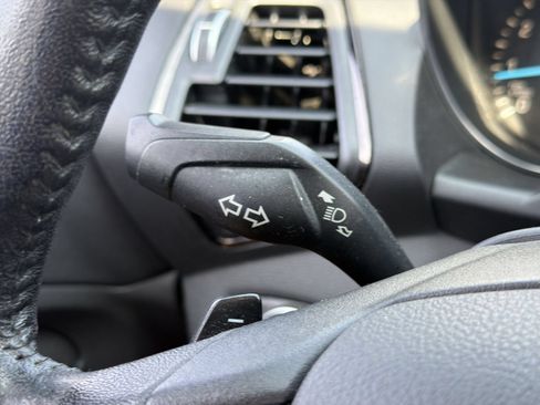 Used 2017 Ford Escape Titanium FWD image 30