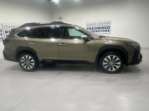 Used 2024 Subaru Outback Touring XT AWD/4WD image 9
