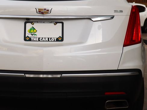 Used 2017 Cadillac XT5 FWD image 20