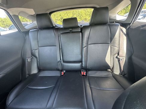 Used 2022 Toyota Venza LE AWD/4WD image 12