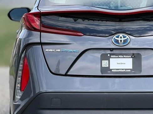 Used 2017 Toyota Prius Prime Plus w/ Carpet Mat Package image 13