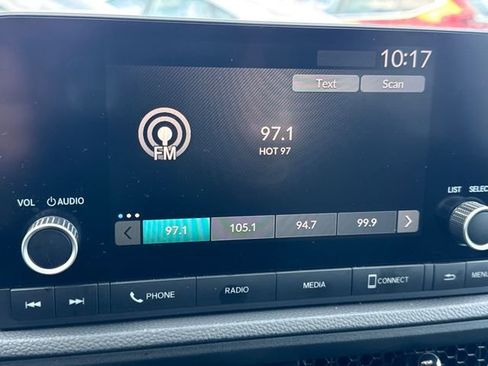 Used 2025 Honda CR-V EX image 9