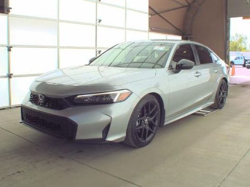 Used 2025 Honda Civic Sport image 3