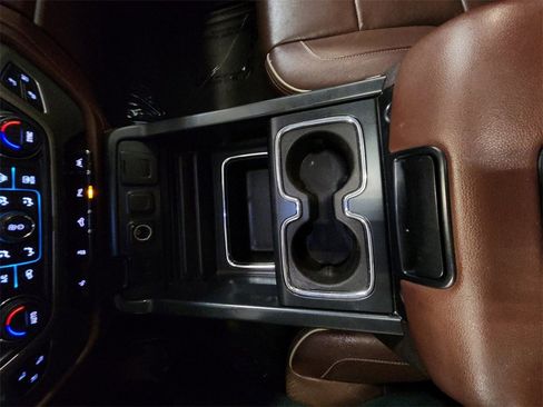 Used 2018 Chevrolet Silverado 1500 High Country image 21