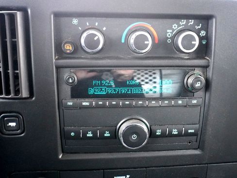 Used 2022 Chevrolet Express 2500 w/ Driver Convenience Package image 12