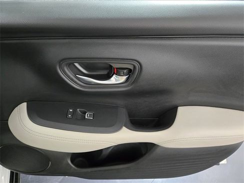 Used 2024 Honda HR-V EX-L image 25