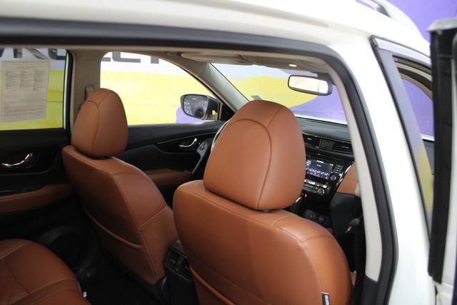 Used 2020 Nissan Rogue SL AWD/4WD image 12