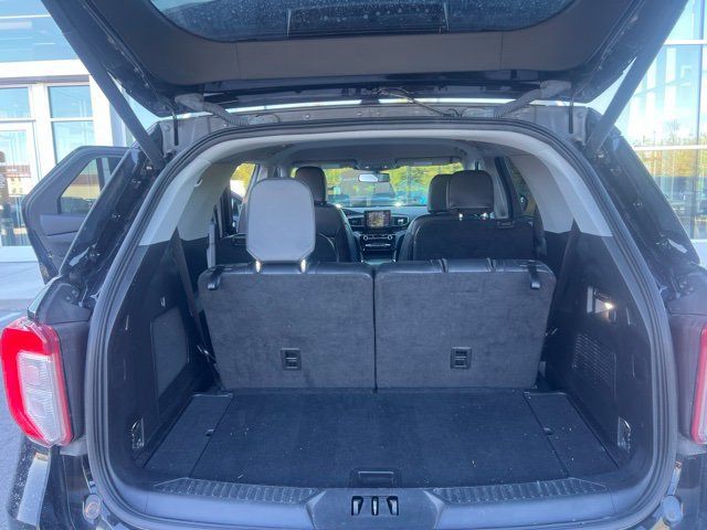 Used 2022 Ford Explorer Limited w/ Equipment Group 301A AWD/4WD image 20
