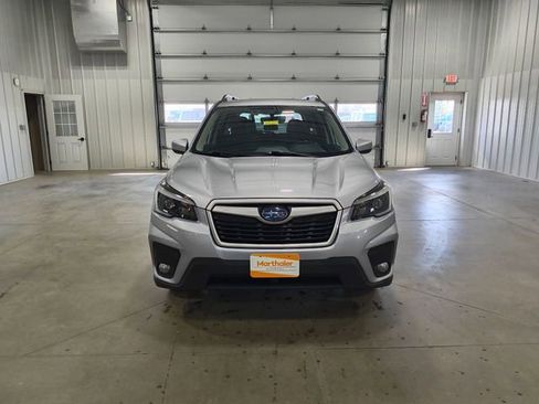 Used 2021 Subaru Forester Premium AWD/4WD image 3