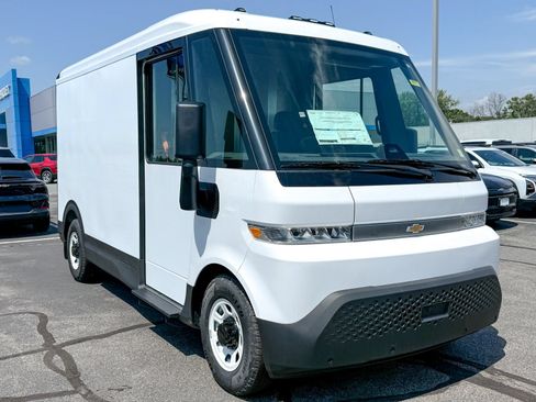 New 2026 Chevrolet Brightdrop 400 w/ Battery Pack, Max Range AWD/4WD image 1