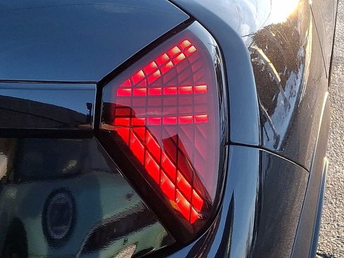 Used 2025 MINI Cooper 2-Door Hardtop image 10