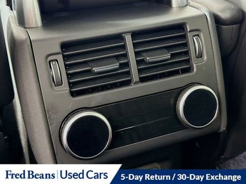 Used 2024 Land Rover Discovery S image 29