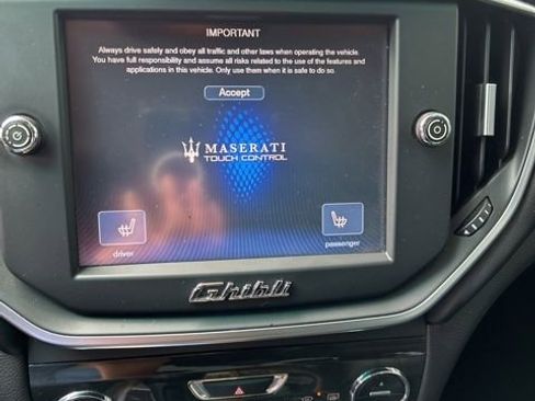 Used 2014 Maserati Ghibli S Q4 AWD/4WD image 9