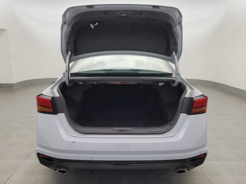 Used 2024 Nissan Altima 2.5 SR FWD image 29