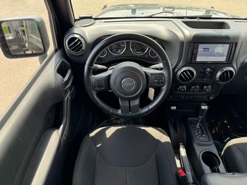 Used 2015 Jeep Wrangler Unlimited Sport w/ Quick Order Package 24S AWD/4WD image 5