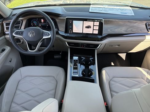 New 2026 Volkswagen Atlas SE FWD image 12