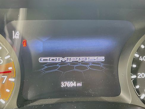 Used 2022 Jeep Compass Latitude w/ Convenience Group AWD/4WD image 12