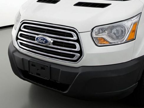 Used 2017 Ford Transit 350 XLT image 6