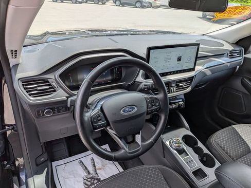 Used 2023 Ford Escape Active w/ Tech Pack #1 AWD/4WD image 8