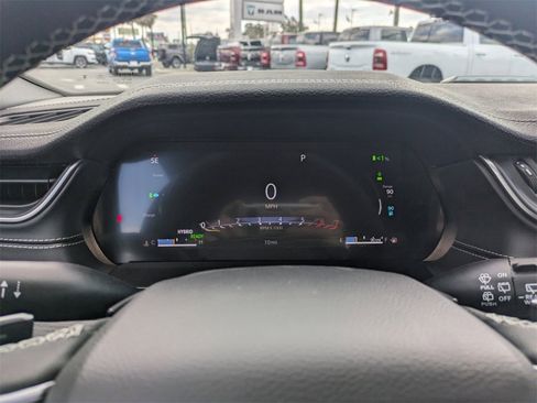 New 2025 Jeep Grand Cherokee Limited 4xe image 28