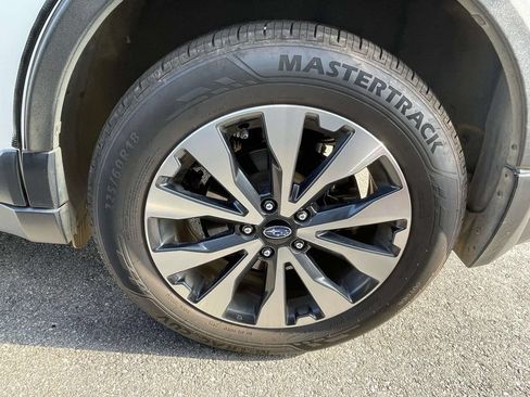 Used 2017 Subaru Outback 2.5i Limited AWD/4WD image 5