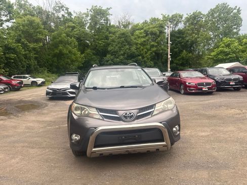 Used 2014 Toyota RAV4 XLE AWD/4WD image 2