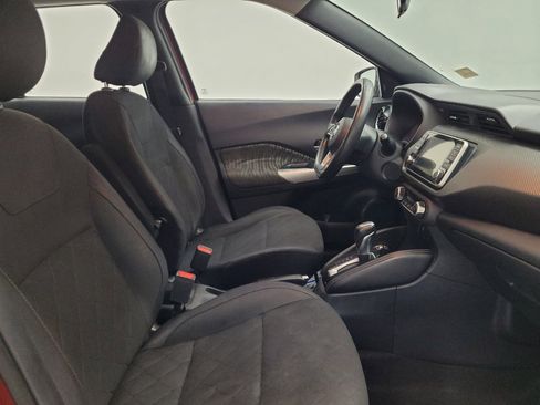 Used 2018 Nissan Kicks SV image 21