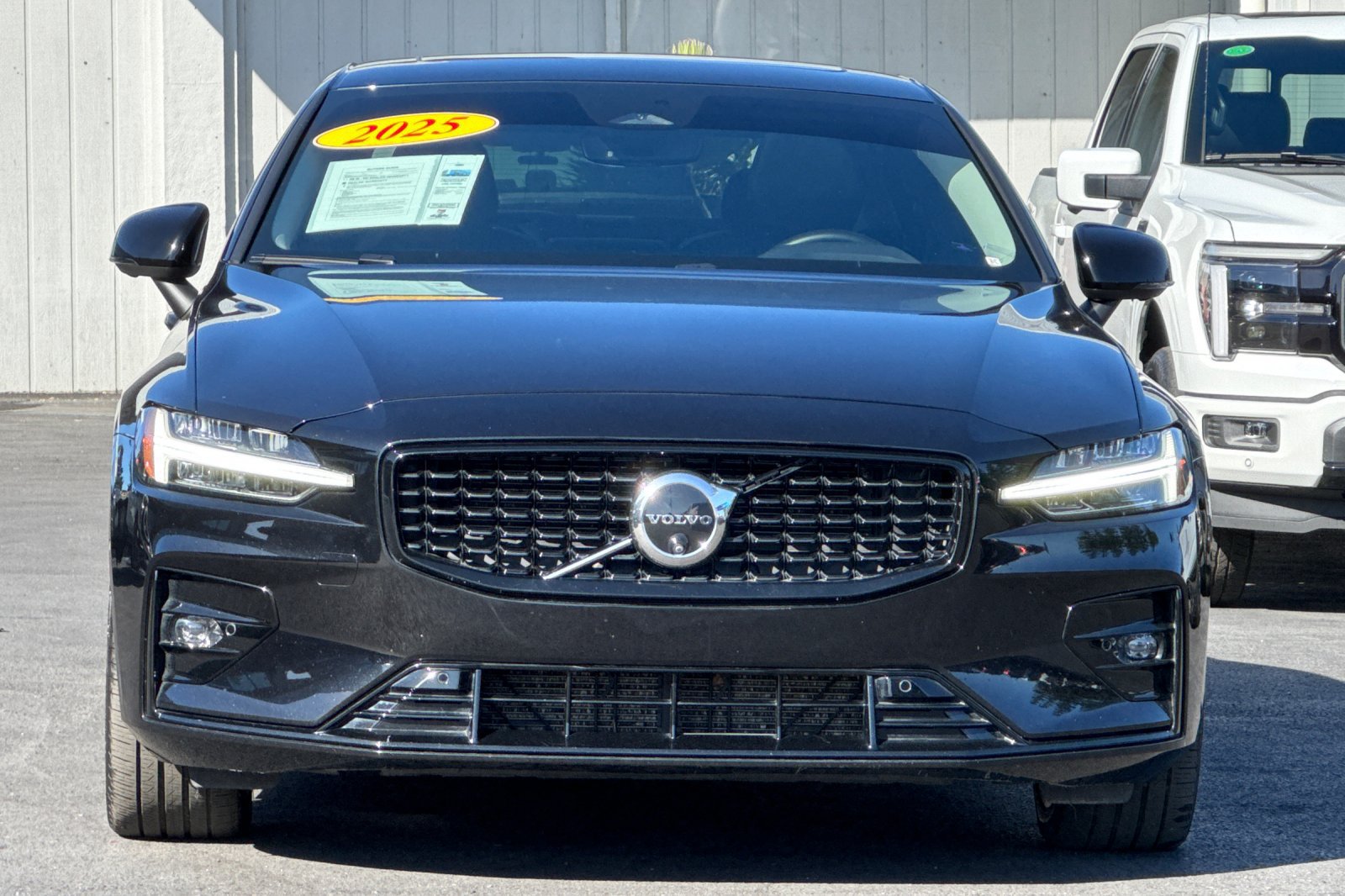 Used 2025 Volvo S60 B5 Plus AWD/4WD image 11