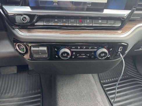 Used 2026 Chevrolet Silverado 1500 LT AWD/4WD image 30