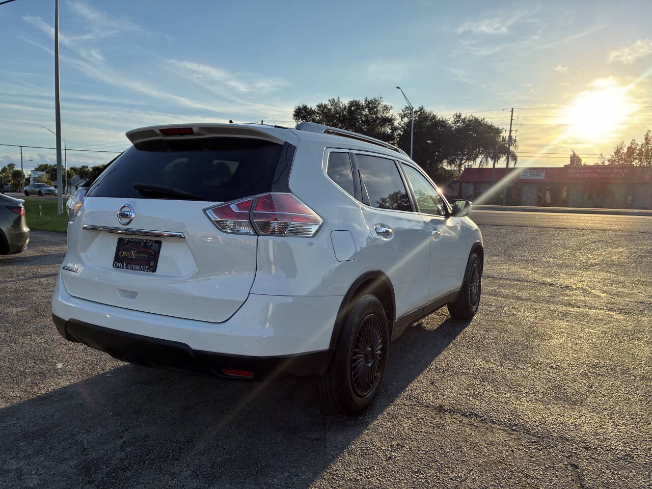 Used 2016 Nissan Rogue S w/ Appearance Package FWD image 5