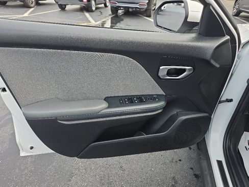Used 2025 Kia K4 EX FWD image 11