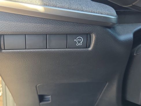 New 2026 Nissan Kicks SV w/ Charging Package FWD image 23